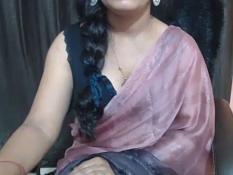 Kudi_Kiyara webcam
