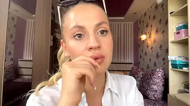 CelineBetzel webcam