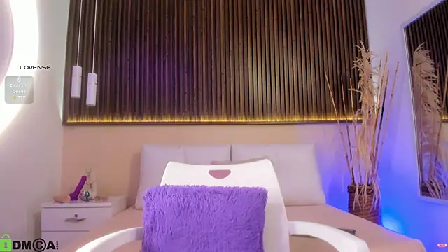 Liz_grey_ webcam