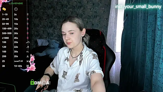 Your_small_bunny webcam