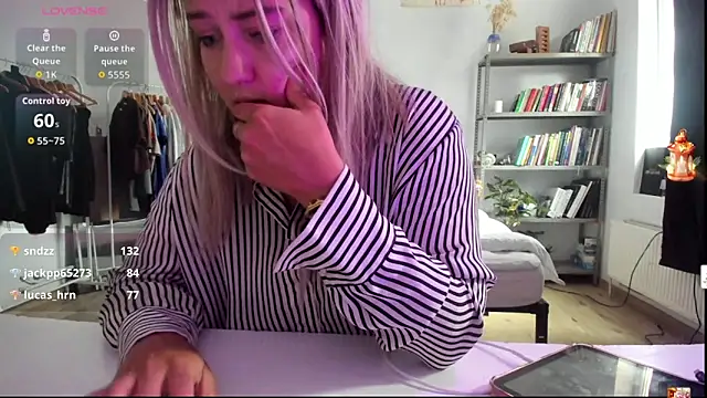 RamonaK99 webcam