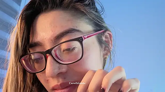 Carolblonde webcam