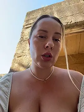Mona_Plus webcam