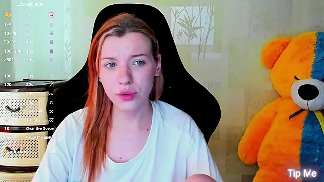 MeganNewCat webcam