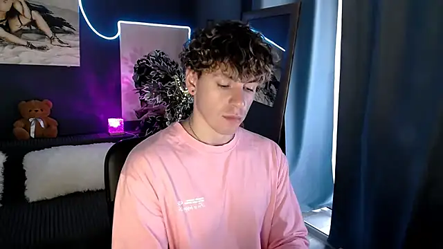 TylerGibson webcam