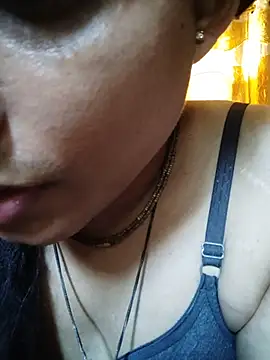 SweetTsAngel webcam