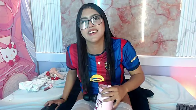 Holly_Watson_ webcam