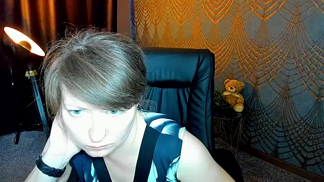 AlexaAmour webcam