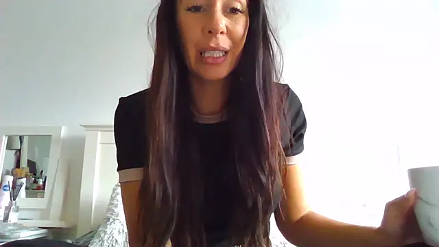 Charming-ScarlettX webcam