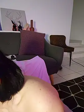 AryaSummersReal webcam