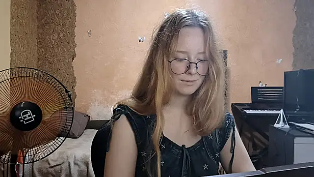 KateVibe_01 webcam