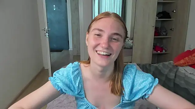 ReddHotPipper webcam