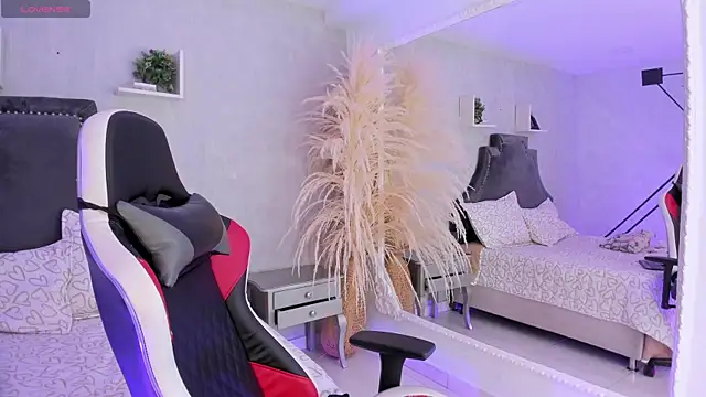 SarahCastro1_ webcam