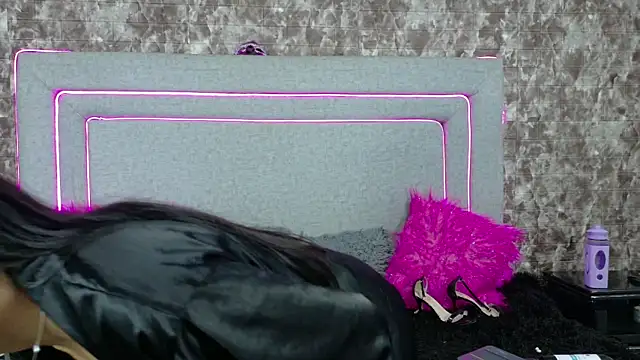 Annitarogers_ webcam