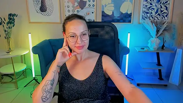 Charlotte_Hudson webcam