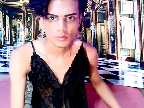 IndianLipstickLuna webcam