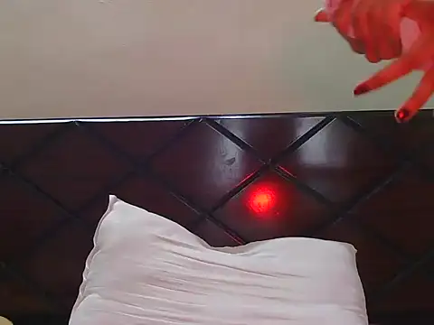 Sugar_mommy98 live cam on StripChat