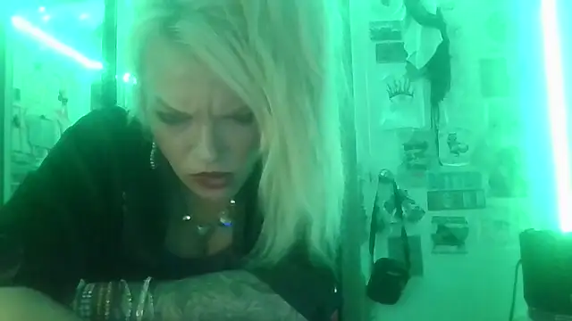 marilyn420 webcam
