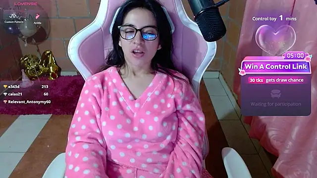 Maggie_Fox3 live cam on StripChat
