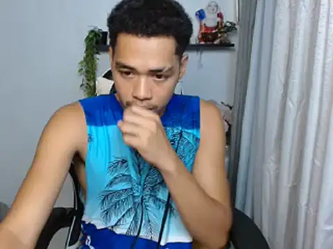curlyasian_njxx webcam