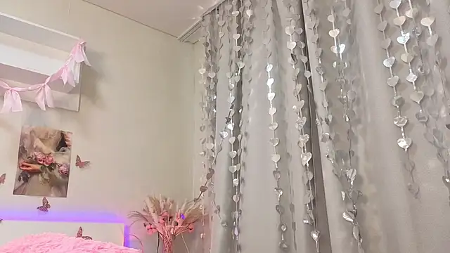 Milly_Lane webcam