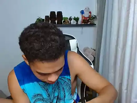 curlyasian_njxx webcam
