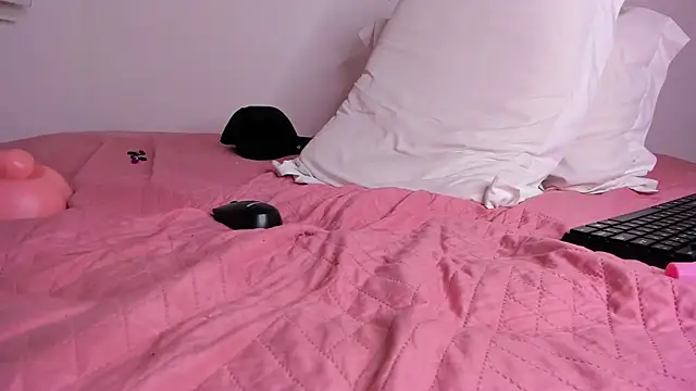 Aaron_Tate webcam