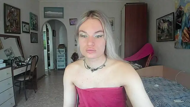 milliKira006 webcam