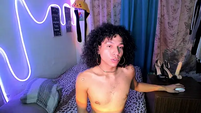 Angel_White25 webcam