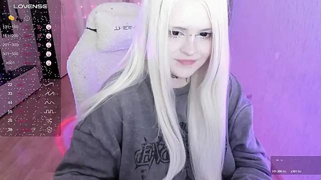 SelenaCute webcam