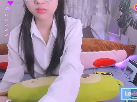 julialy_ webcam