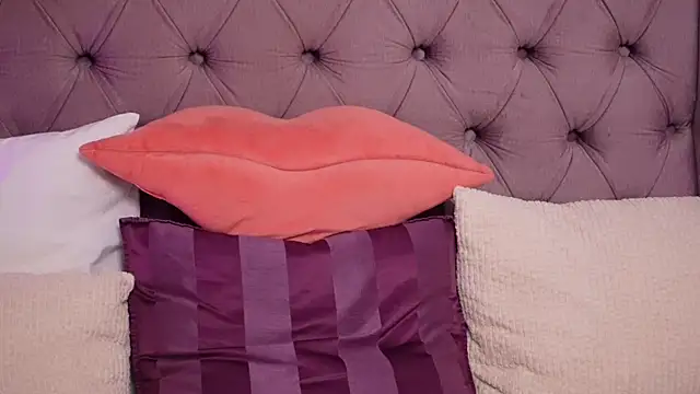 JenniferLovve webcam