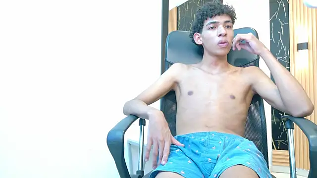 valerihot_1 (M twink) - Show Cum + Swallow Cum