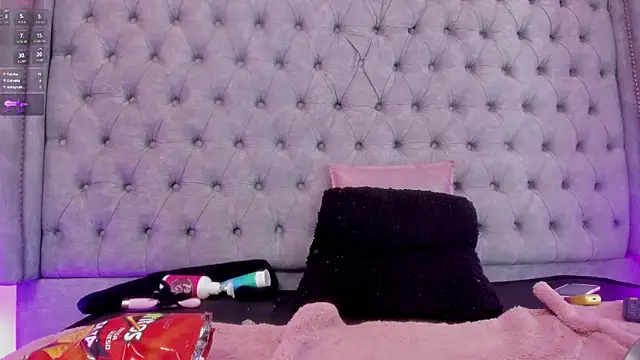 Willow_Levine webcam