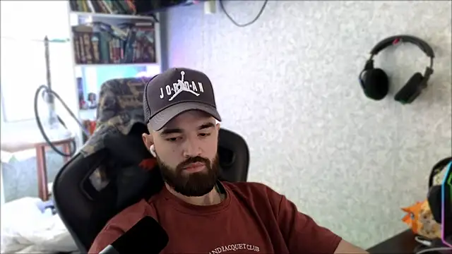 _Serious_Man webcam