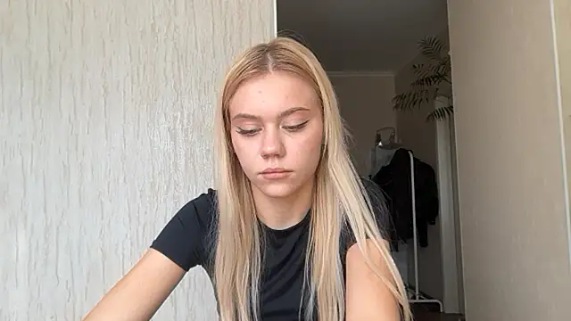 Glamorforyou live cam on StripChat