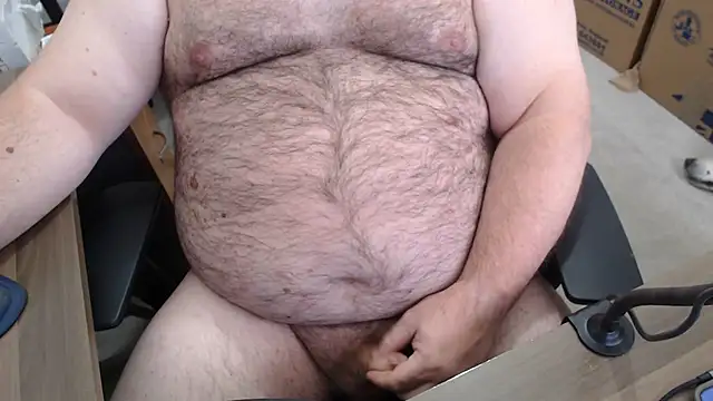 SmallBearUK live cam on StripChat