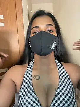 its_ur_flora live cam on StripChat