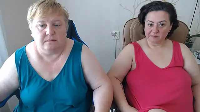 Lindy-Jeanie live cam on StripChat