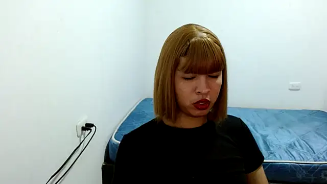 estefania224 webcam