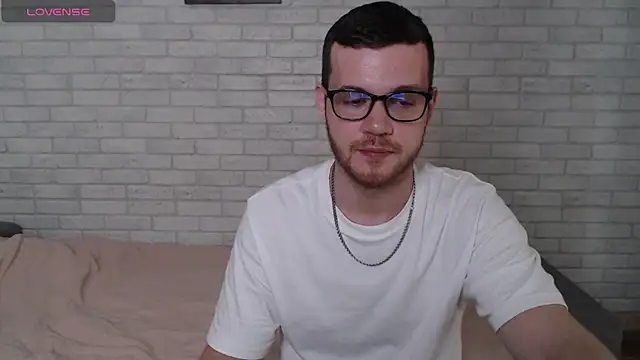 Alexxx_horny webcam