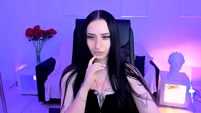 MonicaLowes webcam