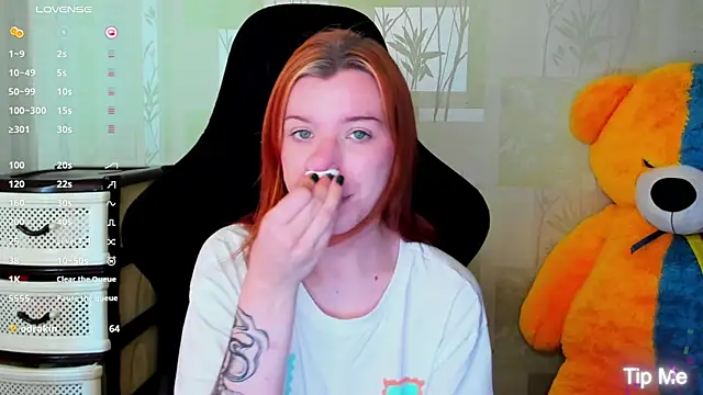 MeganNewCat webcam