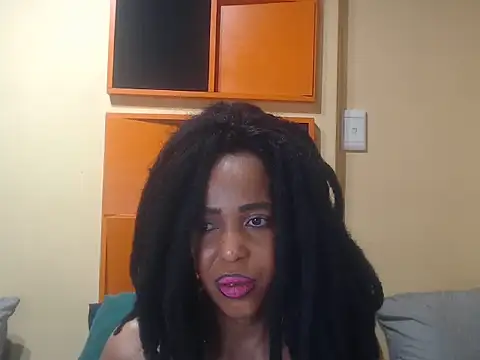 AssSeductress43 webcam