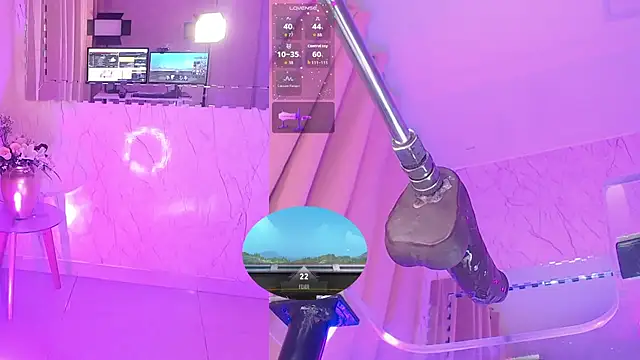 NinaCapelli webcam