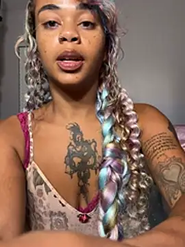 FetishFaeBae webcam