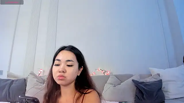 mei_noir webcam