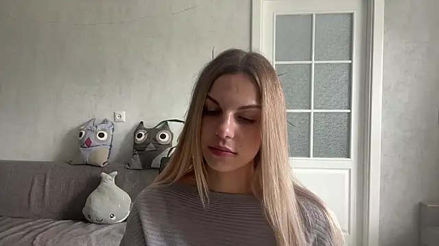 LaraineDomebo webcam