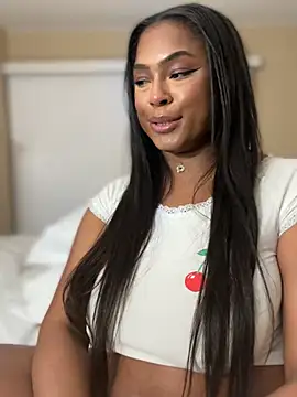 CandyLuxxxx webcam