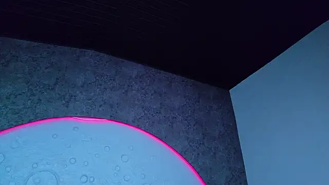 ReinaChloe webcam